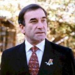 “Podrán decirme que le pegué patadas en el culo a los delincuentes, pero jamás fui un chorro” (Luis Abelardo Patti -Abril 1999) 64 años, Preso por la justicia K