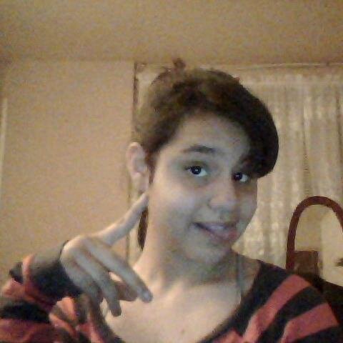 i cut myself i have black hair im 11 years old i hate myself and my names emily