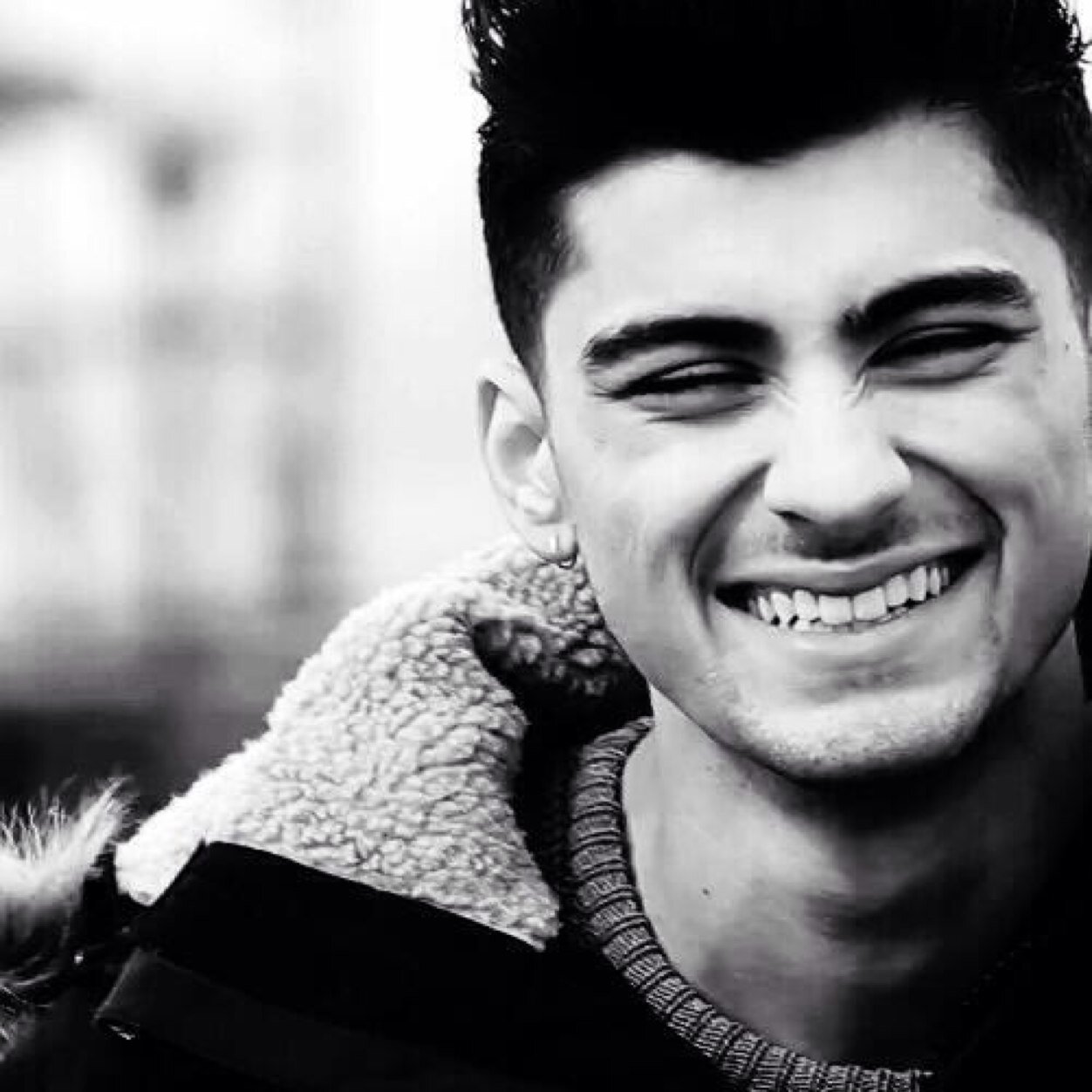 ask for a follow back on @raybanzouis