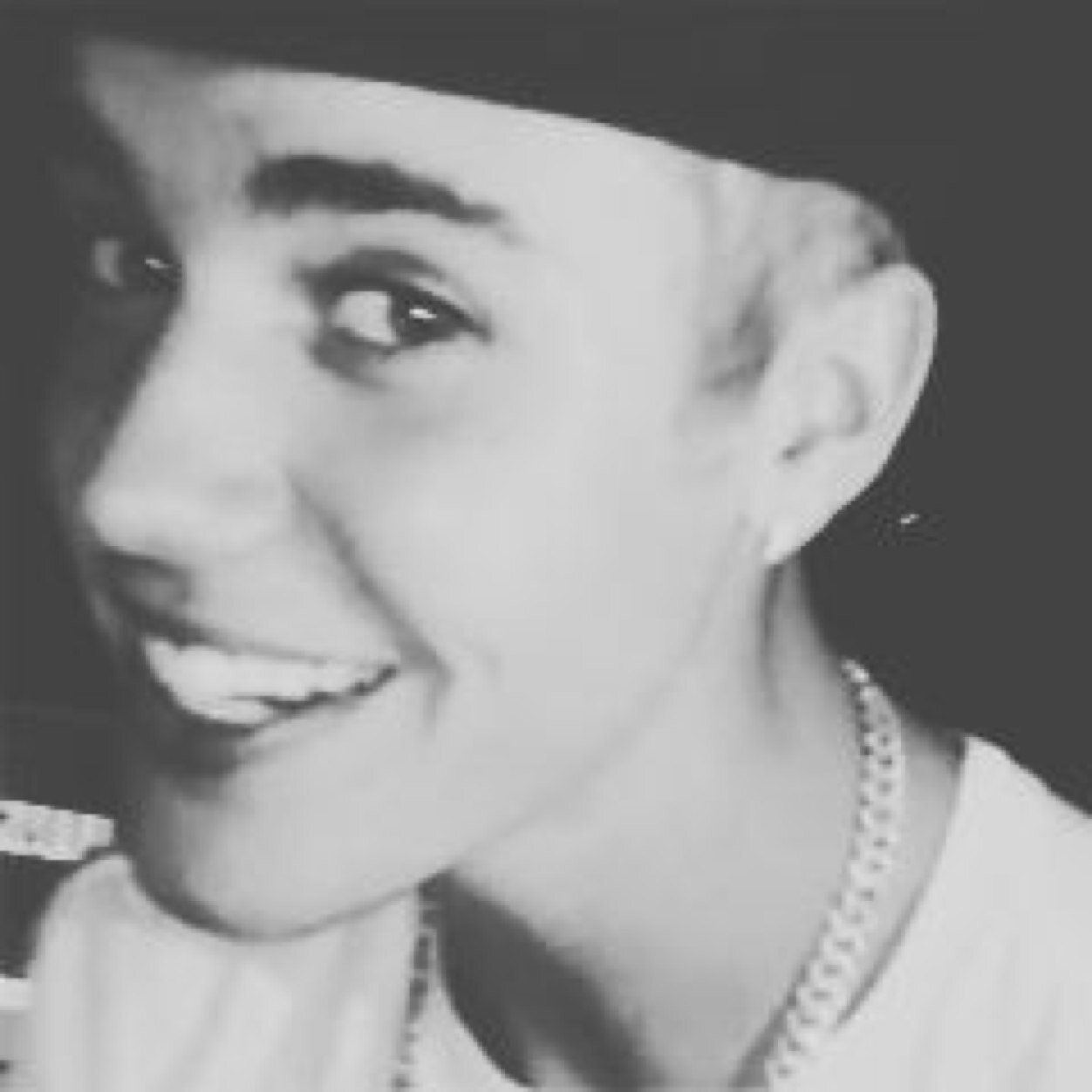 ILovArianaGran's profile picture. 4/10/14 5SOS mentioned me i really really loce 5SOS AND JB AND ARIANA AND YOU SO FOLLOW ME