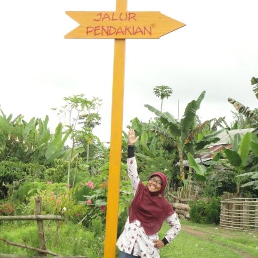 [Kriminologi FISIP UI '08] [@pengajarmuda angkatan VI] [baca, travelling & bersepeda]