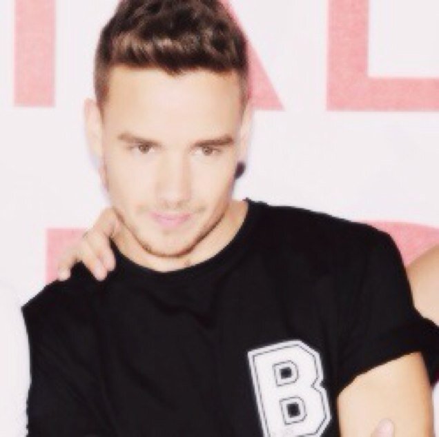 follow me on @titanicnarry :)