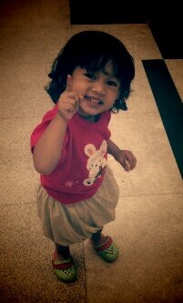 FitriniaNaey's profile picture. 