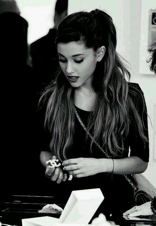 Ariana|Quiet And Bubbly Girl|