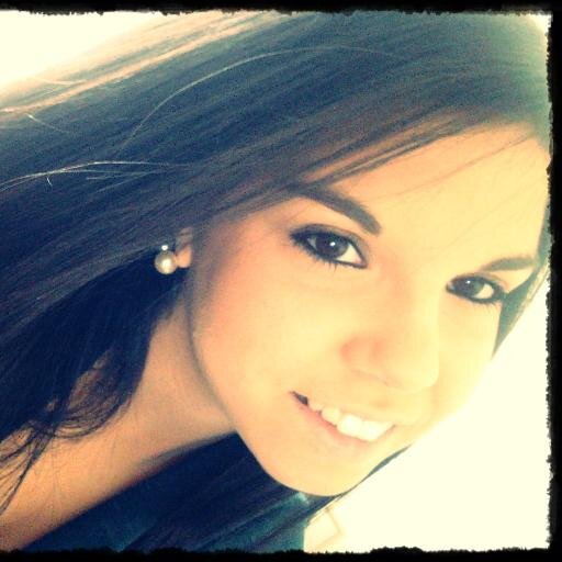 A normal girl like everyone else but also crazy as hell xD