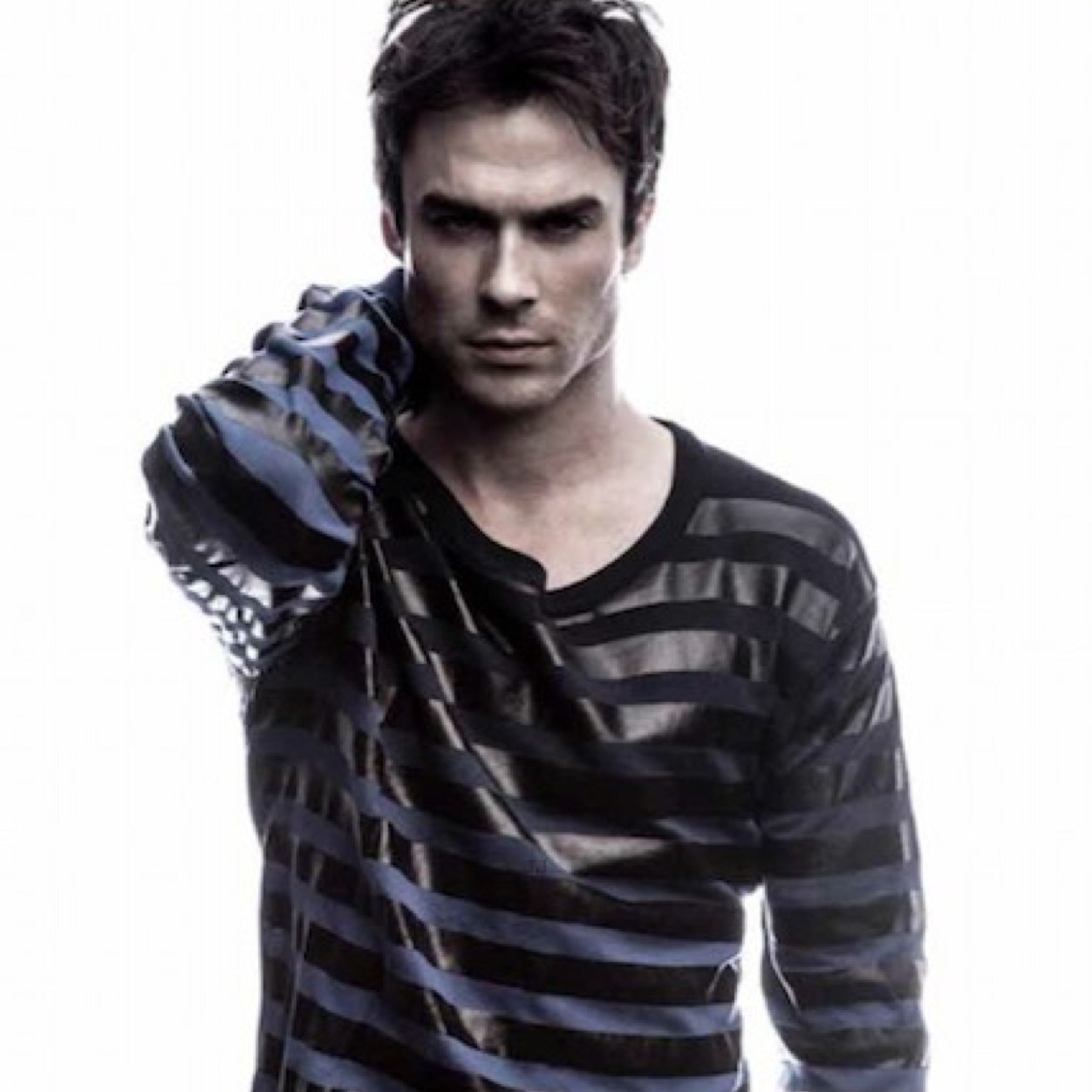 'Sup, I'm Christian. Junior at Springhills High. I have better eyes than you (RP, not Ian Somerhalder)