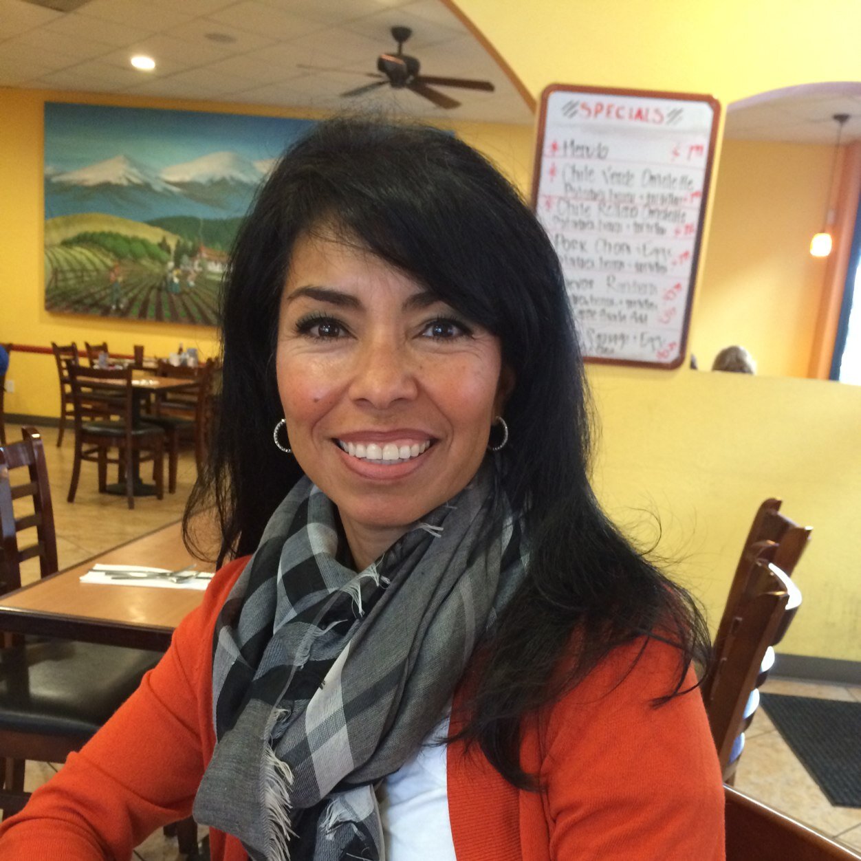 almadbanuelos's profile picture. 