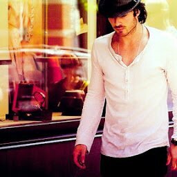 varunkumar1649's profile picture. 