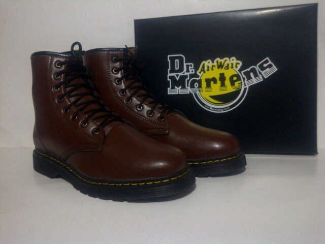 Menjual kemeja,T-shirt,Sepatu,Jens Denim,Panel ,info 746BCB18|7CD0DE51 TEXT 089614890910|083806966992