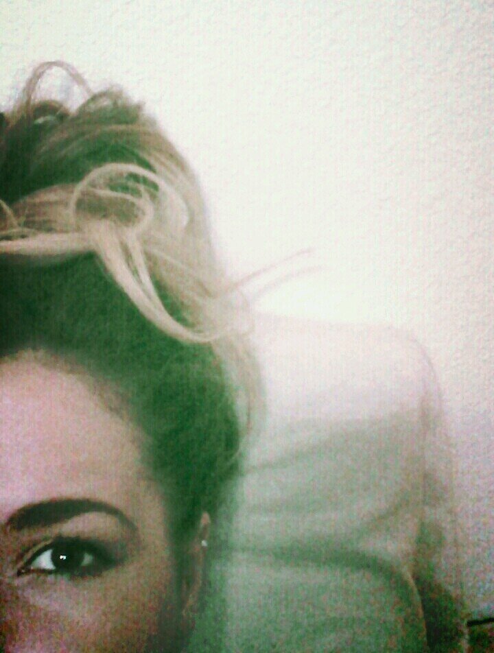 I live where the sun shines, the grass grows, and the meth cooks. Hi!
