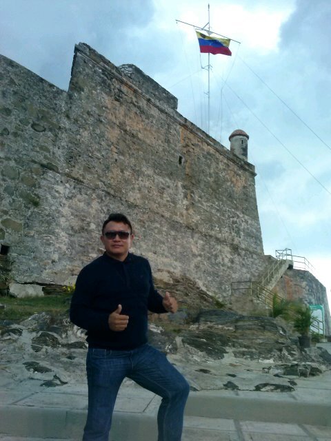 Solo un ser aventurero, no espero de nadie! 04249619983 pin: 52DB4063