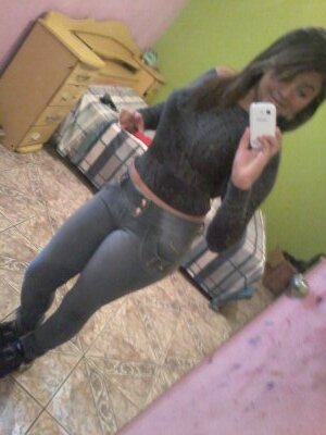 nayara337's profile picture. 