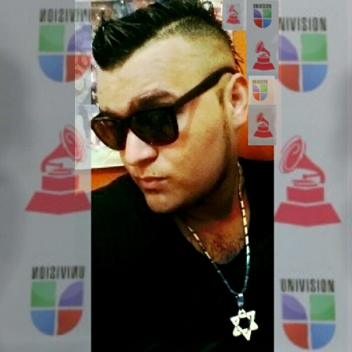 M gusta la musica y soy muy amigable/este es mi ping de bbm       2AC79B4C