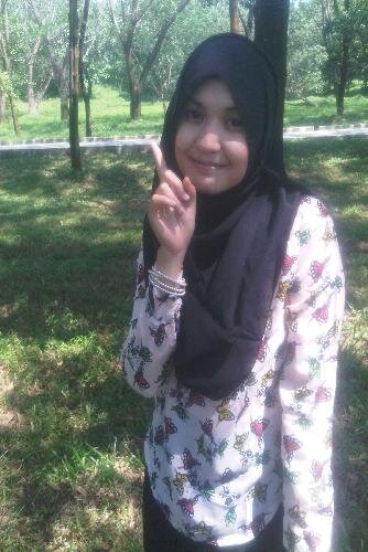 Amanda_Putri34's profile picture. Jadilah diri sendiri apa adanya,  selalu bersyukur senantiasa baik  dalam suka & duka.
당신 에 충실 경우에만 립스틱 에 , 장미 빛 미래 스포츠 부상 키스 , 사랑을 말하지 마십시오.