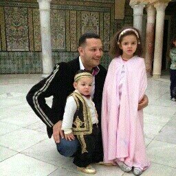 KLakder's profile picture. 