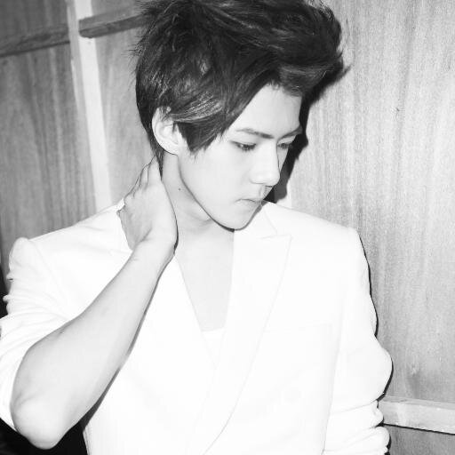อันยองงงง ผมมักเน่โอ เซฮุน ผมน่ารักนะ เชื่อผมสิ 555 [พี่ชายสุดมุ้งมิ้ง @_SDBaekhyun]