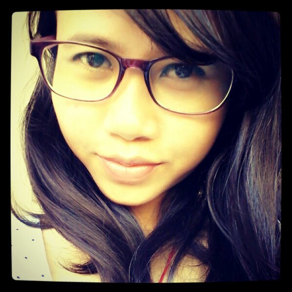 Professionally, I am a freelancer. I can't describe how I am, one thing but sure I♥chocolate.