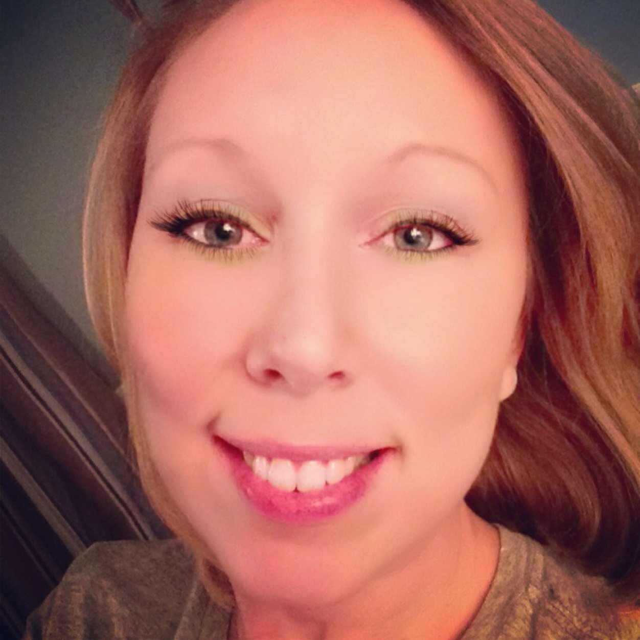 Recovering addict 3 years clean, mom, student, redhead w/attitude to match, survivor, conquorer, overcomer, fiance, snapchat @ whitegurl78, fb @ amandahenry1978