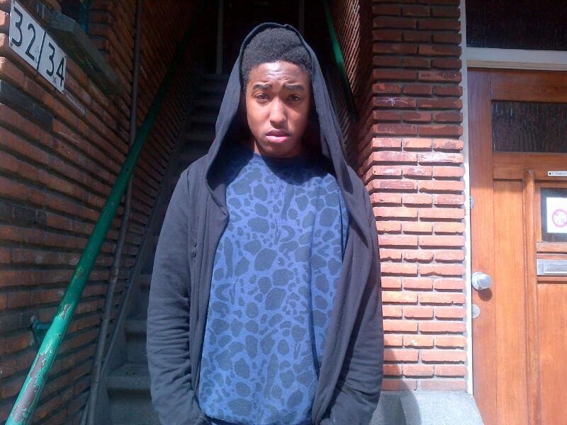 Voor Boekingen of Info : Sonmuzic@gmail.com