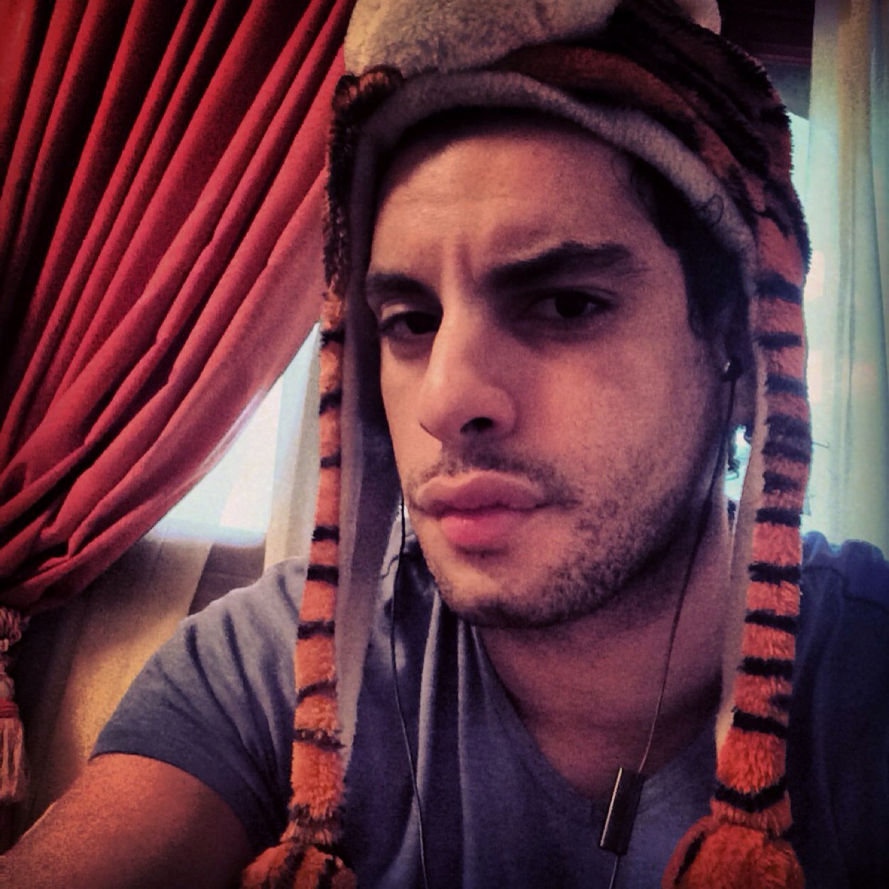 Yahyoush's profile picture. I am a greatful and humbled student in all subjects of life. A conscious soldier in this temporary arena. I am in love, with truth and justice. *Hamdillah*.