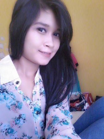 Mahasiswi kecil unyu-unyu