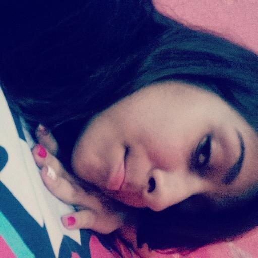 'Chega aqui juntinho olha nos meus olhos ée diiz : TE AMO , baixinho ♪ @ClubeFollowBack