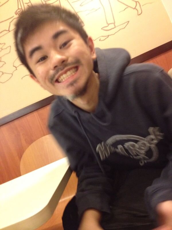 willhideki's profile picture. 