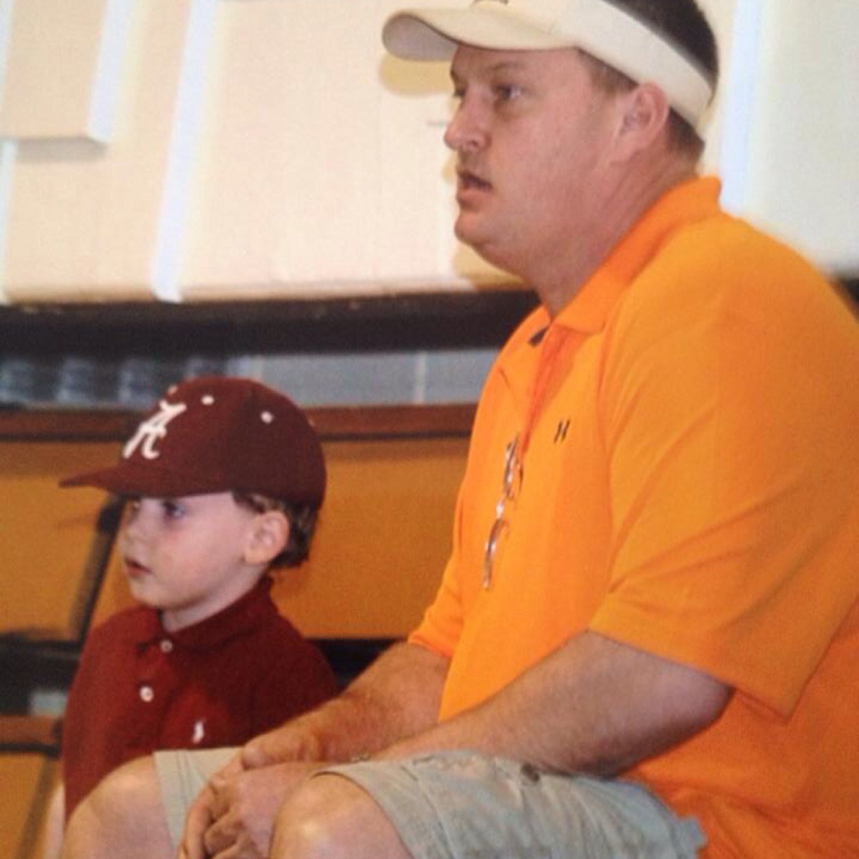 My name is Dale Liles, i am an avid Duck Hunter and Co-founder of G6 Waterfowl, Chairman for Ducks Unlimited Bama, Director of Tennessee Valley Basketball As