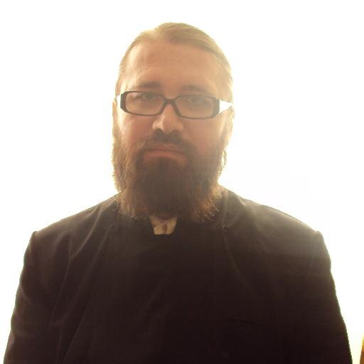 Sunt Pr. Dr. Dorin Octavian Picioruş