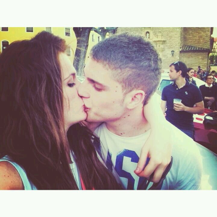 UN PUÑAO DE KILOMETROS NO HARAN QUERERTE MENOS                                              26♥SORAYA