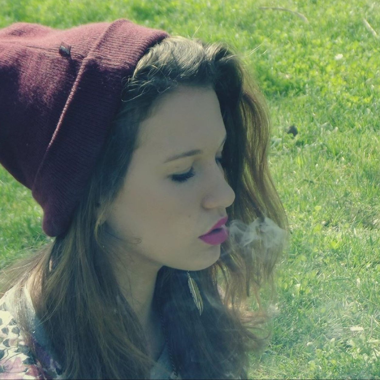 15YO✌️Tu t'ennuie et t'es beau gosse? Viens parler✌️ Kik: ShanaLaurine