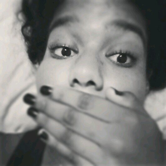 sossegatia's profile picture. Você podia morar ali no fim da rua.