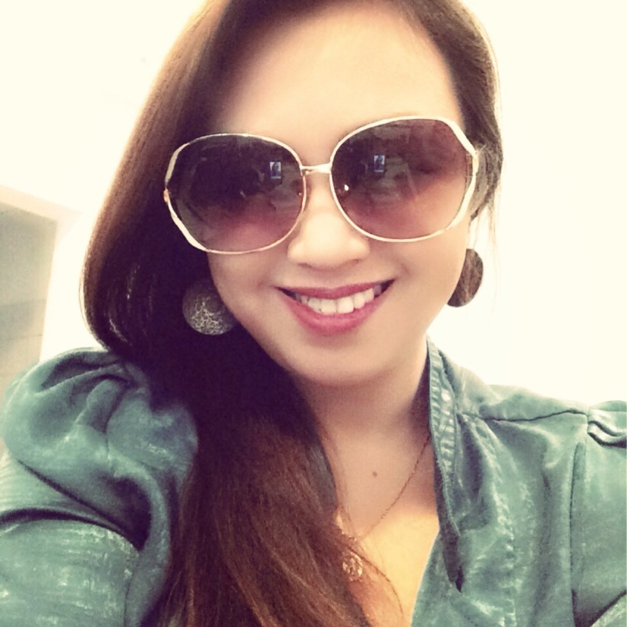 ohmygold23's profile picture. 