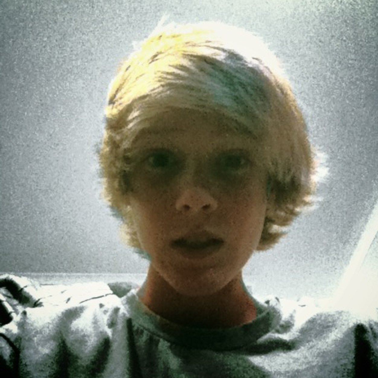 scott09098's profile picture. We are a freindly trickshotting/feeding clan follow for follow we r starting up youtube and hope to do well