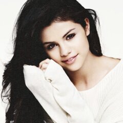 Sur ce compte, tu sauras où trouver ce que Selena porte, que ce soit vêtements, bijoux ou accessoire ! Alors follow moi !