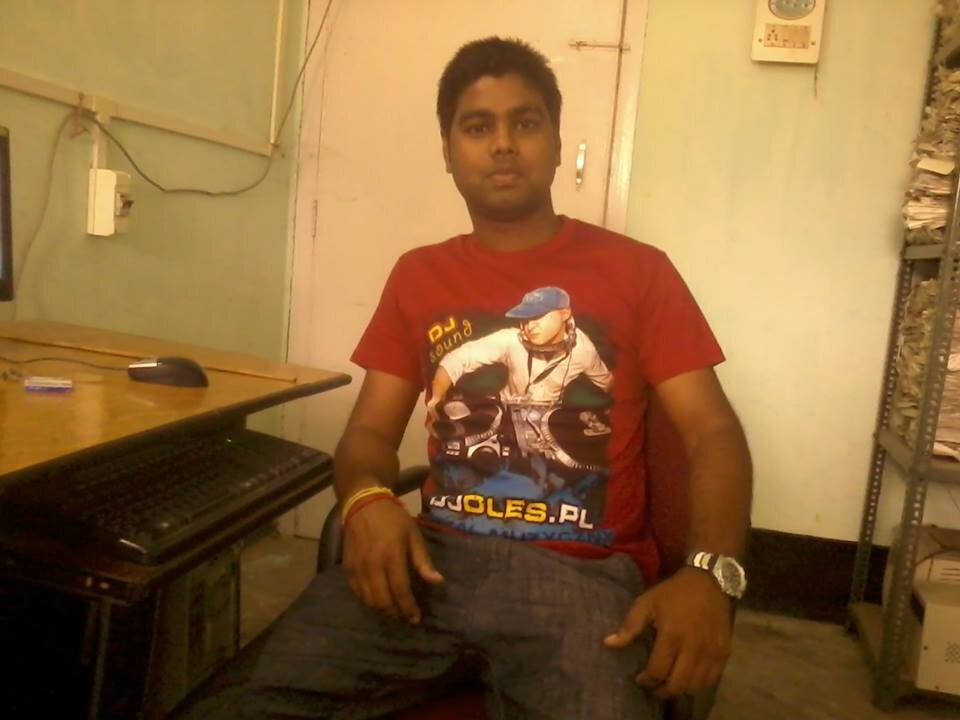 I am gentlemen and had working boy and i interested beautiful girl.