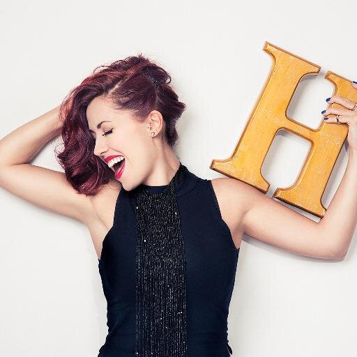Vocalist. Artist. Lover of life. Debut EP 'Willow Tree' available now on itunes! instagram @hollypetrie