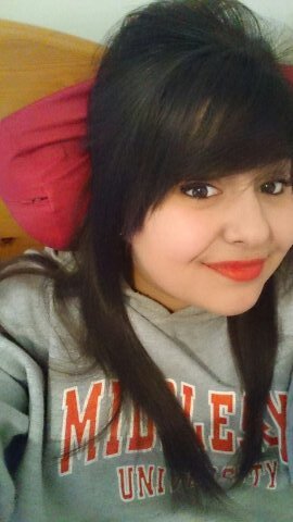 Heyaa, Its Miss Sharinaa Mariiee (: http://t.co/jTmL7UPx FOLLOWED ME- 09/02/2011 - 18.39 x