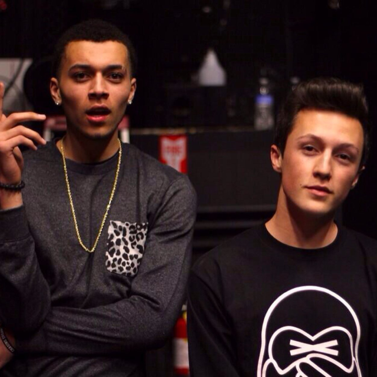 Here spreading positive vibes around the kamfam
