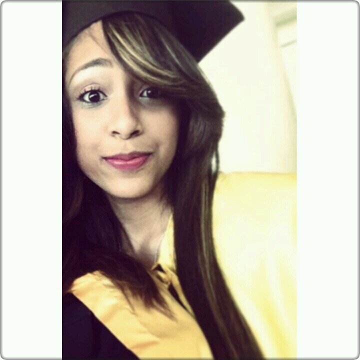 Diana_Vso's profile picture. yei