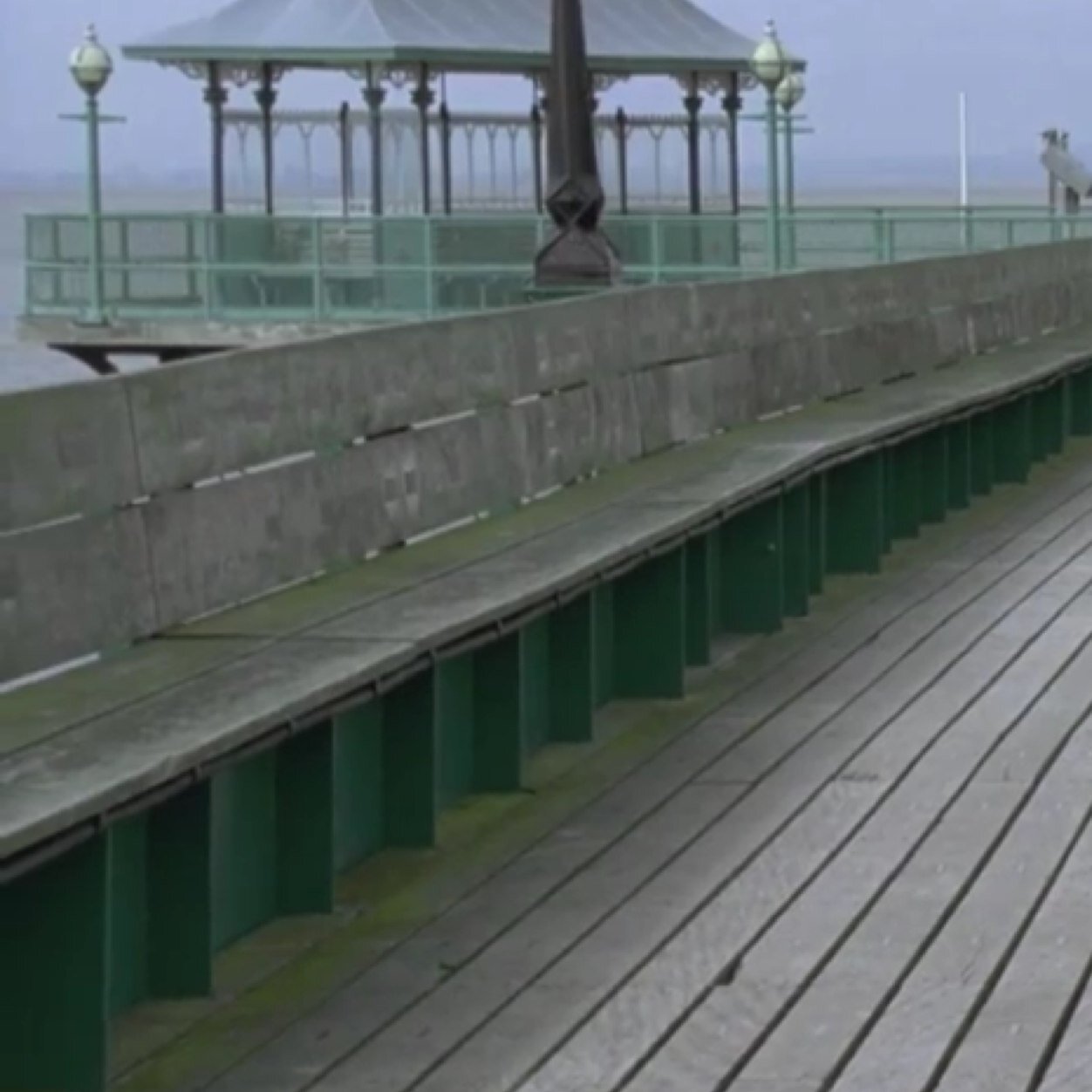 long_ass_bench's profile picture. Hey its the long ass bench from @onedirection's you & i music video              | i follow back |