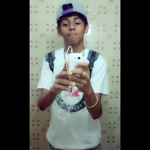 :3 ME CHUPA