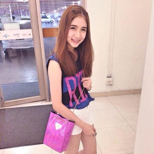 Elyse Chotivisit ♡ (ALICE)
อลิซบอท  ♥support ig elyselyses♥ 
◆ openboth 170314 ♚