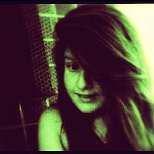 I'm a DIRECTIONER, and do not like to take life seriously, I'm unusual, follow me I follow back! I'm Sr.Payne poblem? hahah Xx