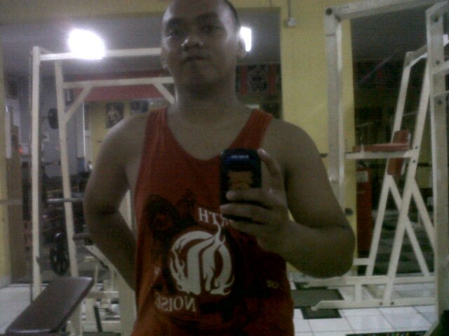 screamneverdie's profile picture. Terimalah semua kekurangan ku.      Karena aku,   kurang ganteng, kurang tajir alias kere!