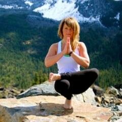 Tweeting about yoga, wellness and events in Whistler, British Columbia.