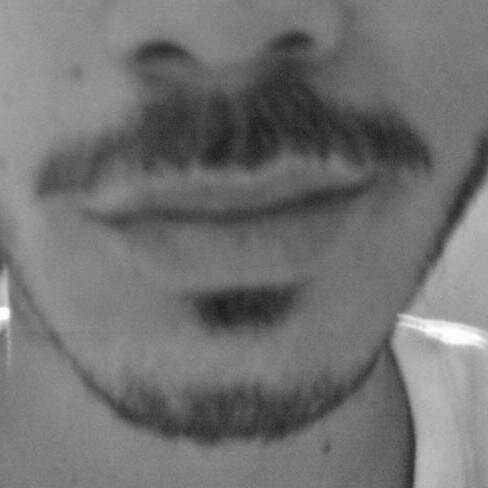 Soy un hombre de gustos simples,me gusta el whisky,la ropa cara,la marihuana y me gustas tu,que mas quieres saber?
#ElCartelDeLosWarros ®