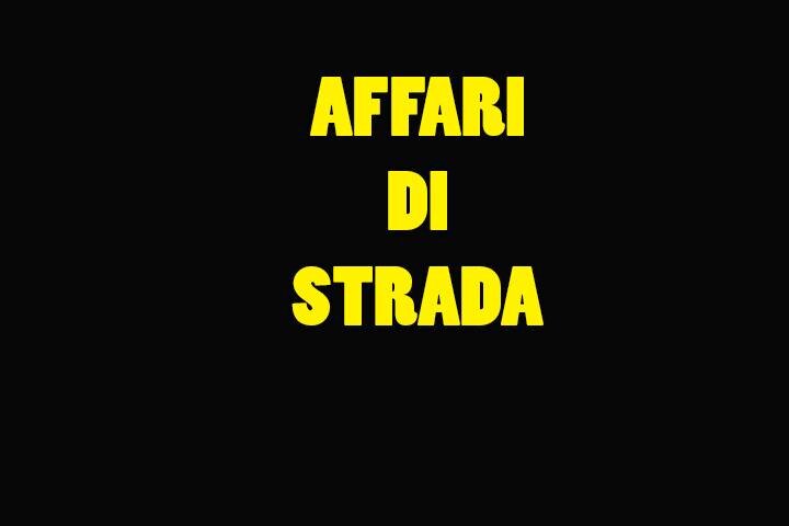 Esaù conduce il programma per il web Affari di strada! Sfiderà i mercanti di tutta Italia! Una sfida all'ultimo baratto!
