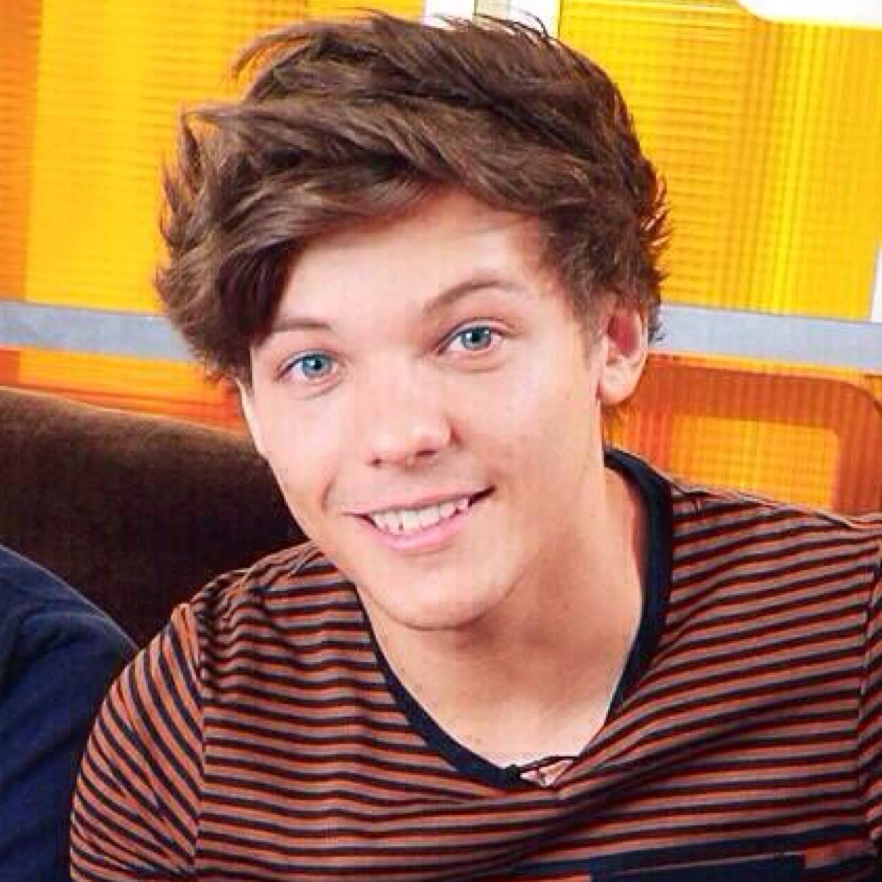 Larrybirdcagex's profile picture. Hey its a free follow but can u plz follow @Loveulouisx thnx :) wish u great day bc u r beautiful