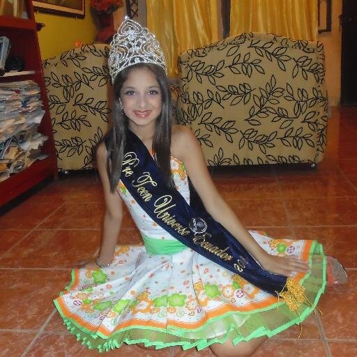 amo a mi familia, me gusta bailar, jugar basquet, escuchar musica......